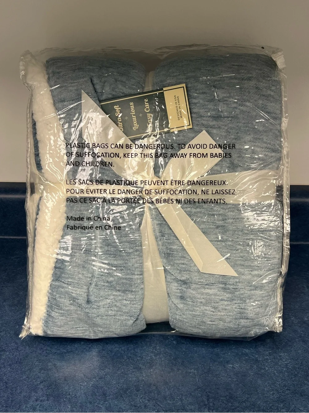 Pavilia Plush Sherpa Throw Blanket